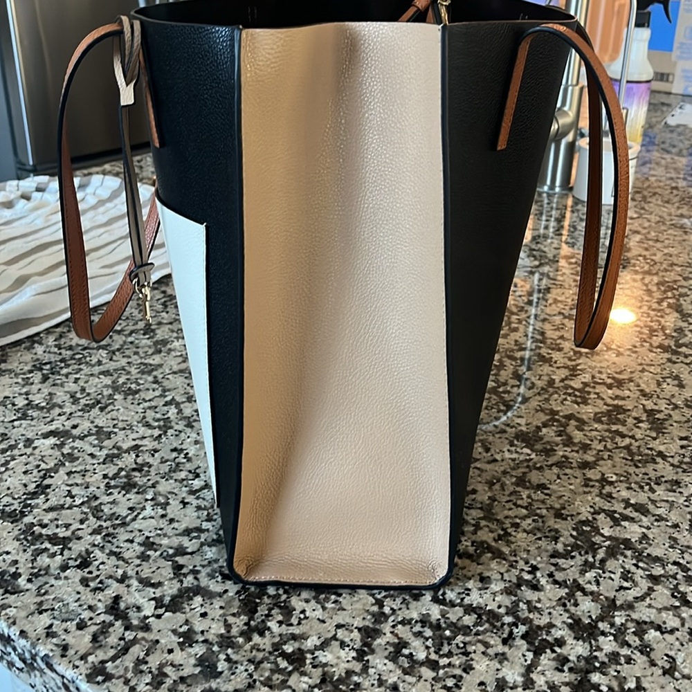 Marc Jacobs Black, Tan and Cream Bag - Picture 7 of 16